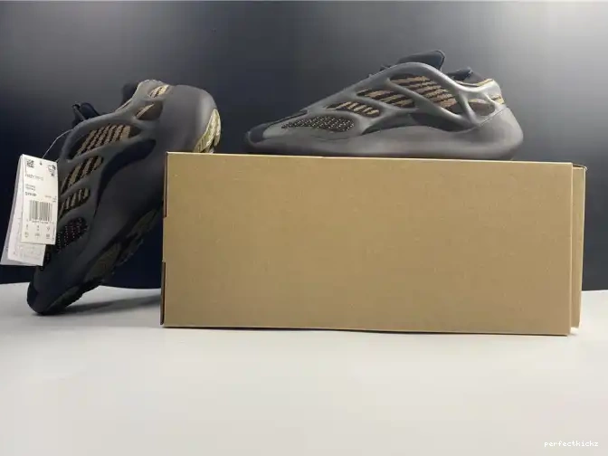 V3 GY0189 ADIDAS 700 YEEZY 0615